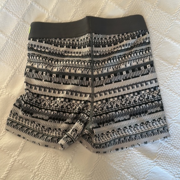 Nike Pro - Adult XS - Picture 2 of 3